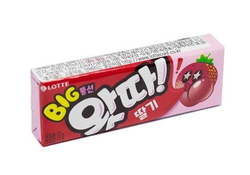 Резинка жевательная со вкусом клубники Lotte WHATTA Big Bubble Gum Strawberry