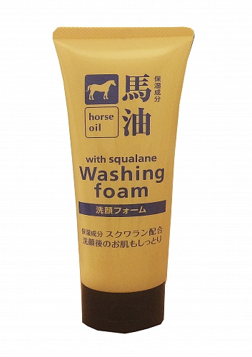 Пенка для умывания и удаления макияжа с лошадиным маслом и маслом камелии Kumano Horse oil